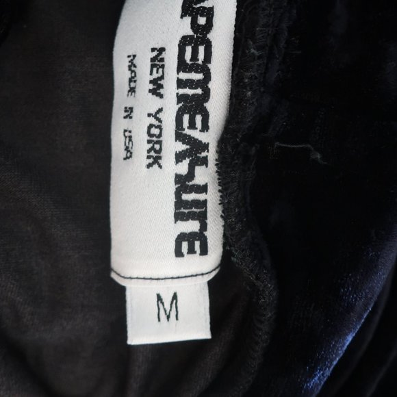 WOMENS TAPEMEASURE NEW YORK BLACK CRUSHED VELVET MOCK NECK TOP M * - Picture 14 of 14